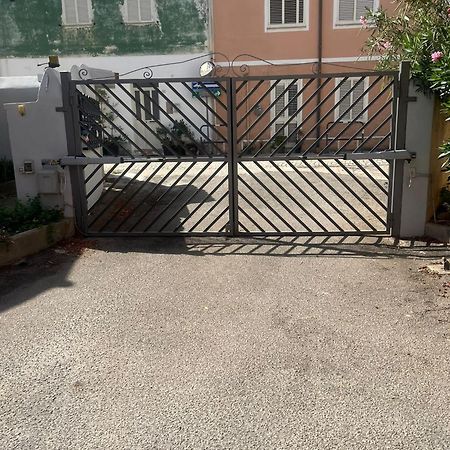 Camelia'S House Apartment Olbia Bagian luar foto