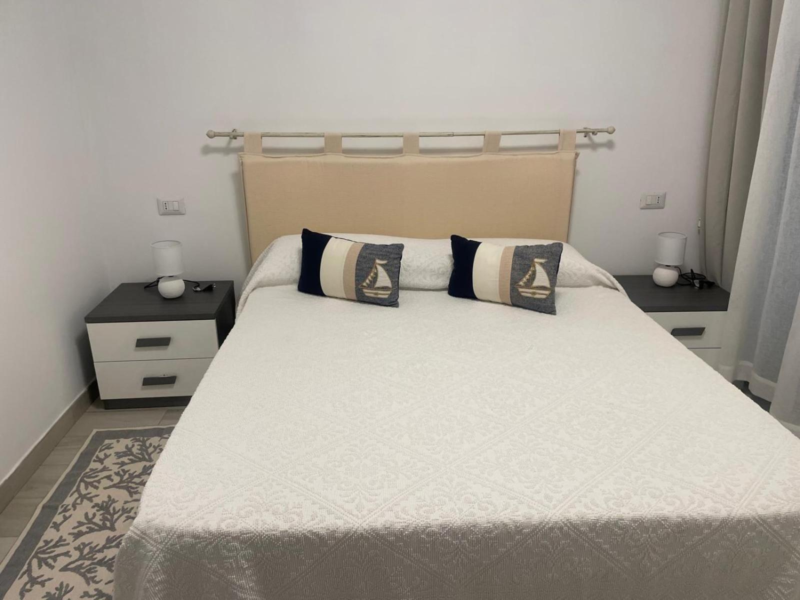 Camelia'S House Apartment Olbia Ruang foto